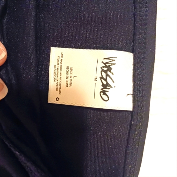 Tinibikini 2 Pc Bathing Suit Top In M. And Mossimo Black Bottom Mix Match Set. - Picture 12 of 12